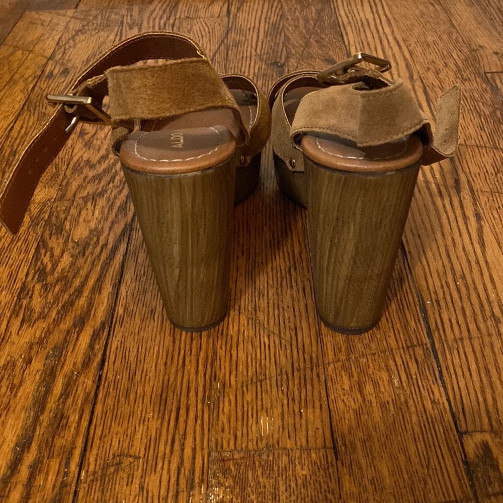 Aldo platforms - Picture 2 of 5